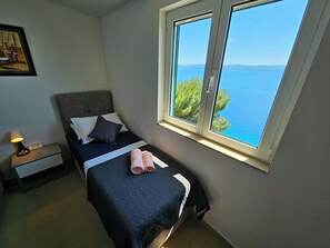 Apartment (A2) | Iron/ironing board, free WiFi - Apartments Liana - Vala (Omis)