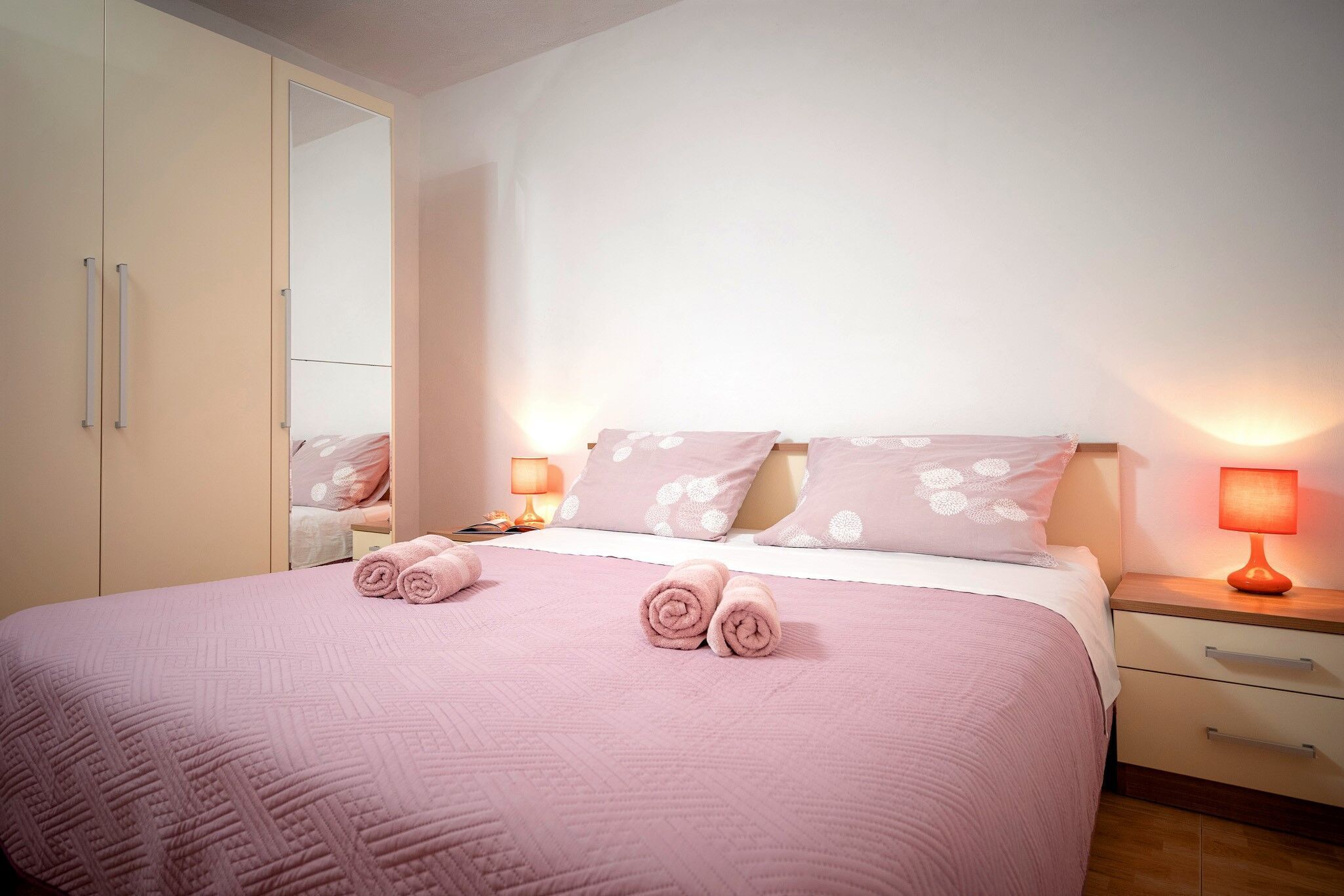 Huis | Een strijkplank/strijkijzer, gratis wifi