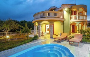 Kiến trúc tòa nhà