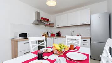 Apartment (A1) | Private kitchen