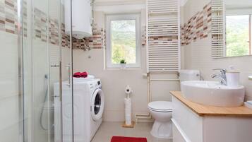 Apartment (A1) | Bathroom | Shower