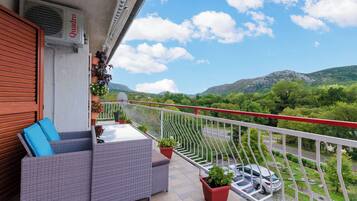 Apartment (A1) | Balkon