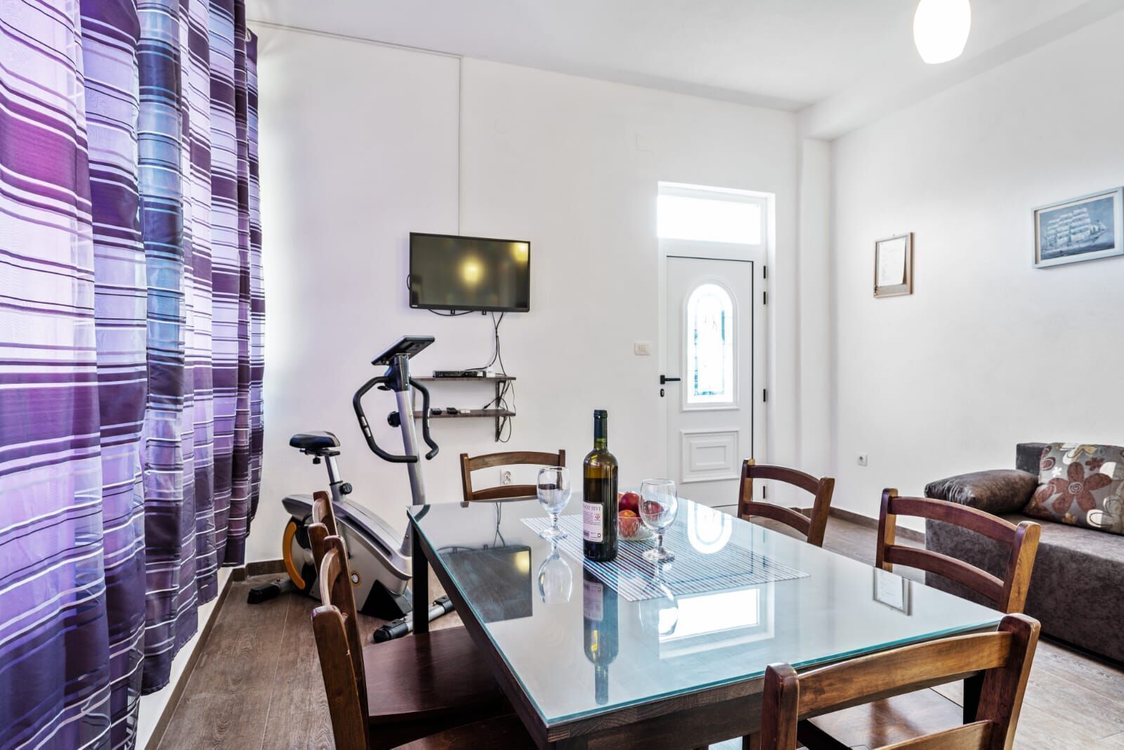 House | Dining