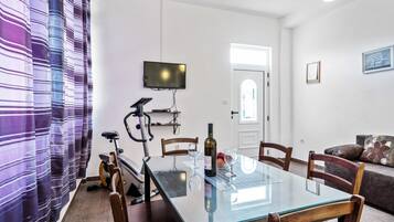House | Dining
