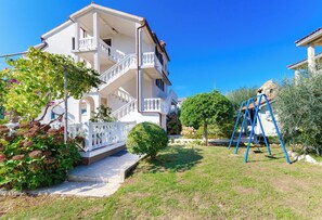 Building design - Apartments Ljubica J (Lopar)