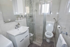 Apartment (A1) | Bathroom - Apartment S and E (Kali)