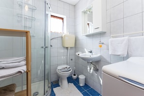 Apartment (A3) | Bathroom | Shower - Apartments Biserka (Rab)
