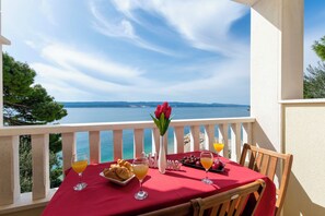 Apartment (A1) | Water view - Apartments Beach Dream (Omis)