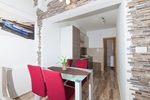 Apartment (A2) | Dining - Apartments Gojka (Primosten)