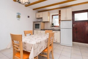 House | Dining - House Romanca (Sukosan)