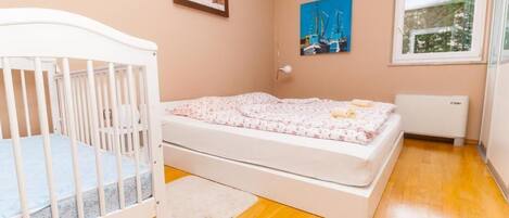 Apartment (A2) | Iron/ironing board, free WiFi