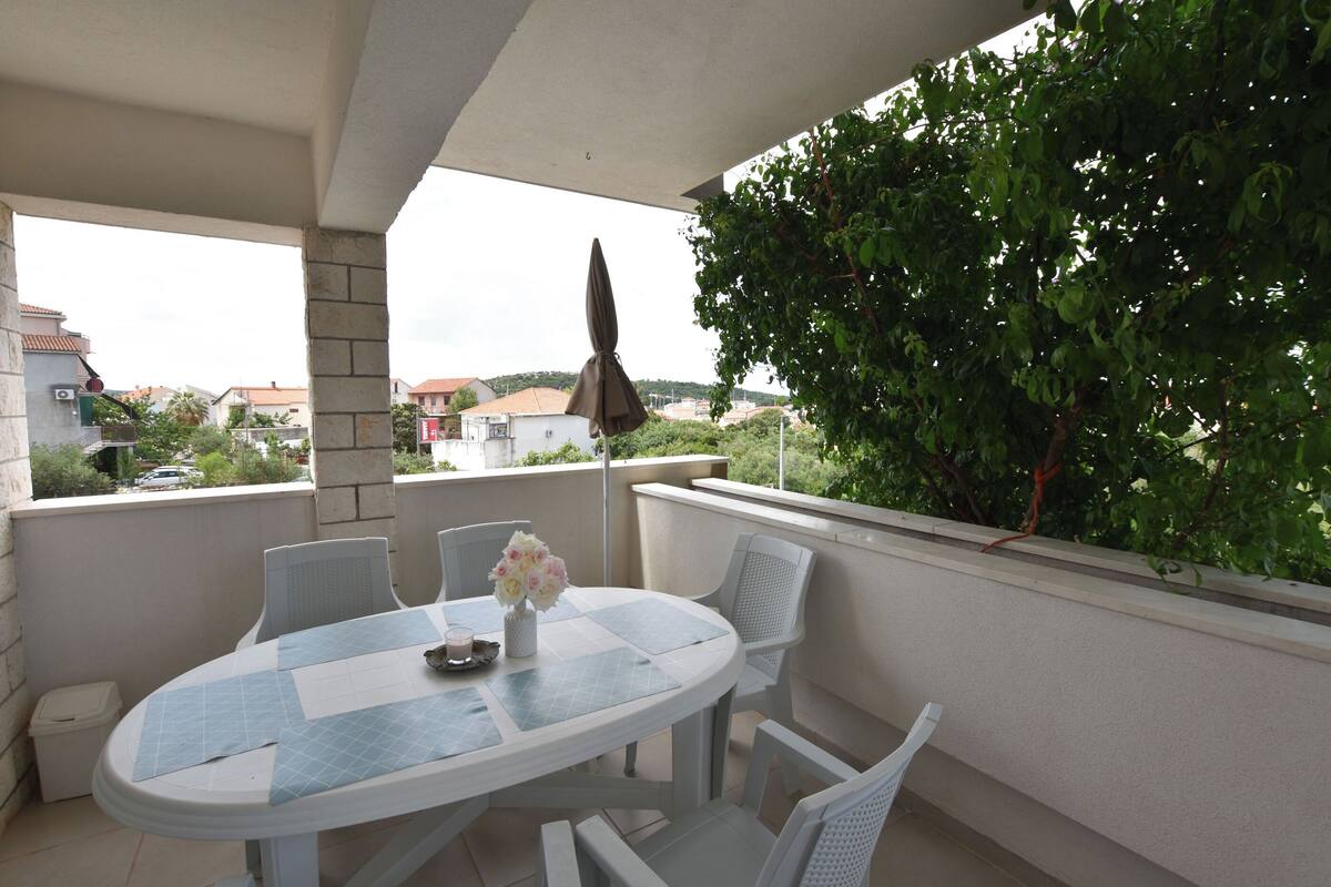 Apartment (A3) | Balcony