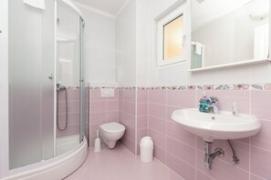 Apartment (A2) | Badezimmer