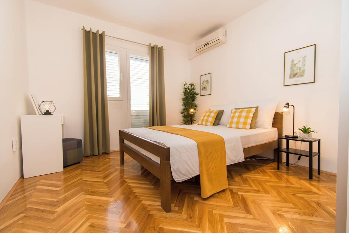 Apartment (A1)
