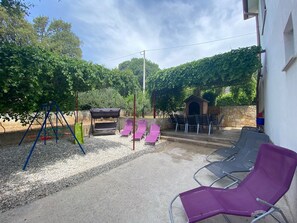 Courtyard - Apartment Vito (Novi Vinodolski)