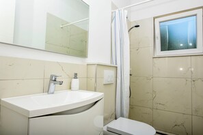 Apartment (A2) | Bathroom