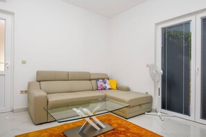 Apartment (A2) | Living room - Apartments Verdina (Primosten)