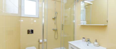 Apartment (A1) | Bathroom