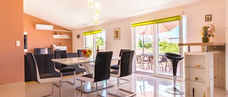 Apartment (A1) | Speisen