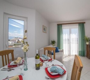 Apartment (A7) | Dining - Apartments Ana-marija (Privlaka)