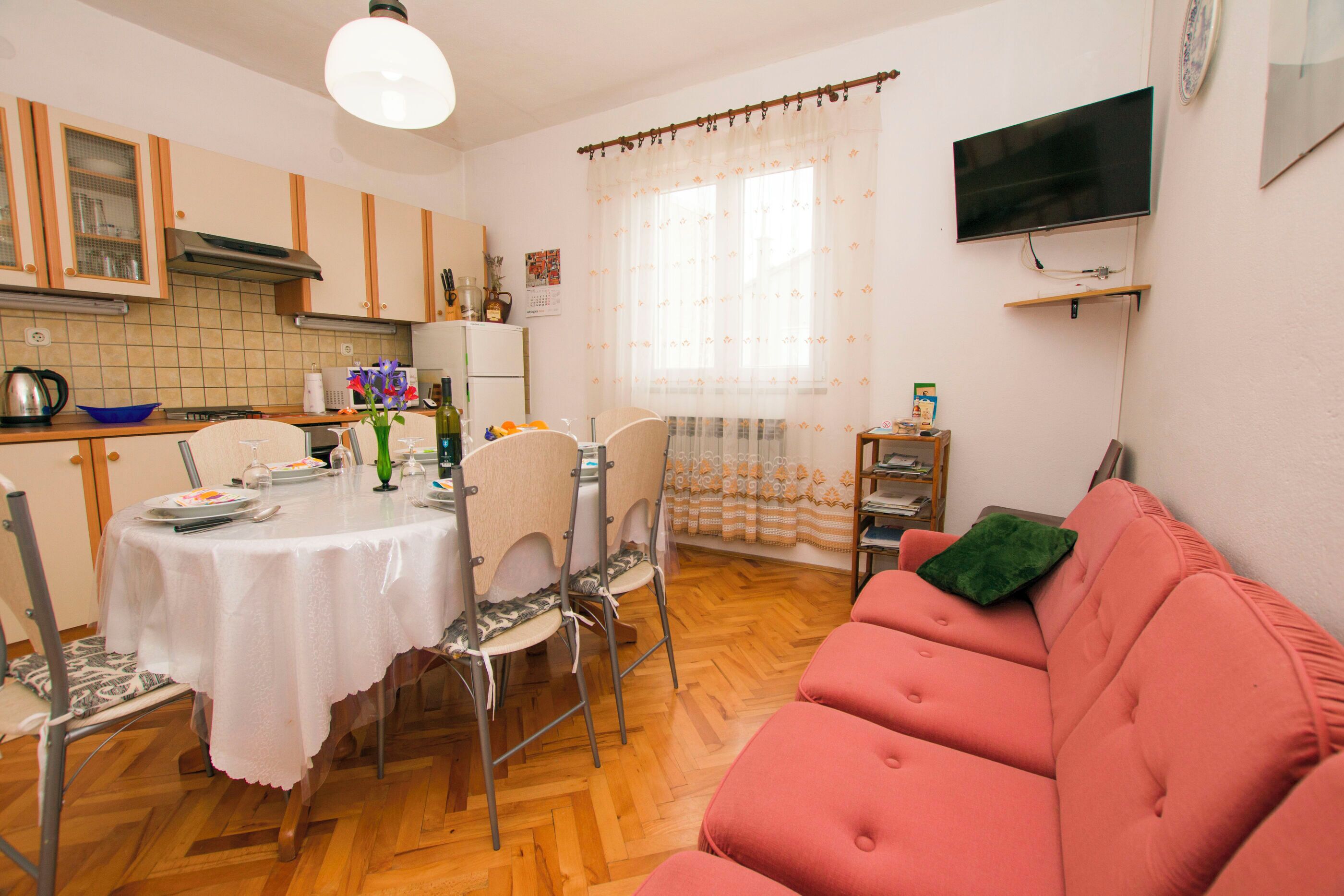 Apartment (A1) | Dining