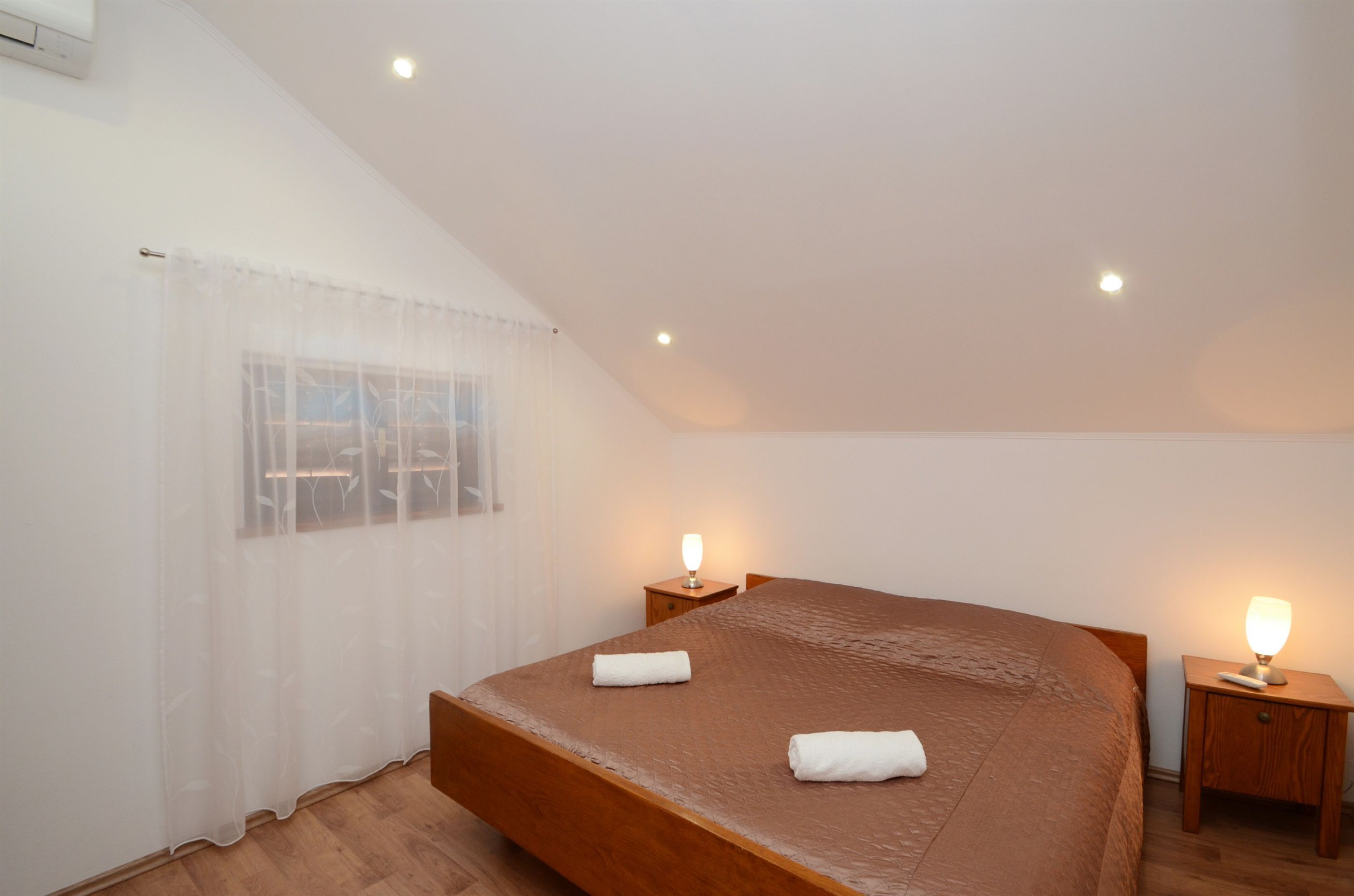 مكواة/لوح كي وواي فاي مجانًا