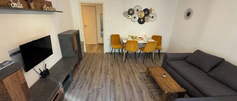 Appartement (A1) | Aire de séjour | Téléviseur connecté