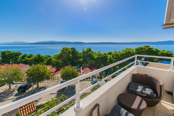 Apartment (A3) | Balcony