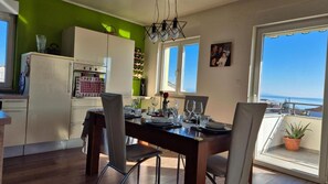 Dining - Apartment Family (Matulji)
