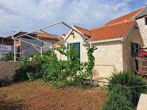 Building design - House Little Flower 2 (Okrug)