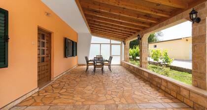 House Runaway Cottage