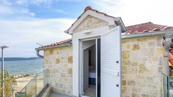 House | Balcony