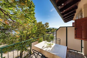 Apartment (A1) | Balcony - Apartments and Room Adriana (Starigrad)