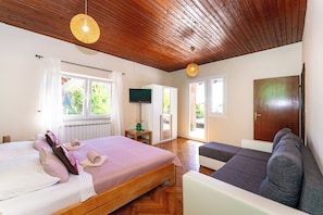 Apartment (A5) | Interior - Apartments and Room Adriana (Starigrad)