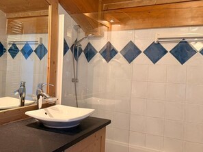 Bathroom - Cozy 3-room apartment near slopes with parking (Les Carroz d'Arâches)