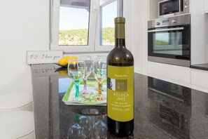 Villa | Private kitchen | Fridge, microwave, oven, stovetop - House Villa Beleca (Hvar)