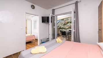 Apartment (A5) | Iron/ironing board, free WiFi