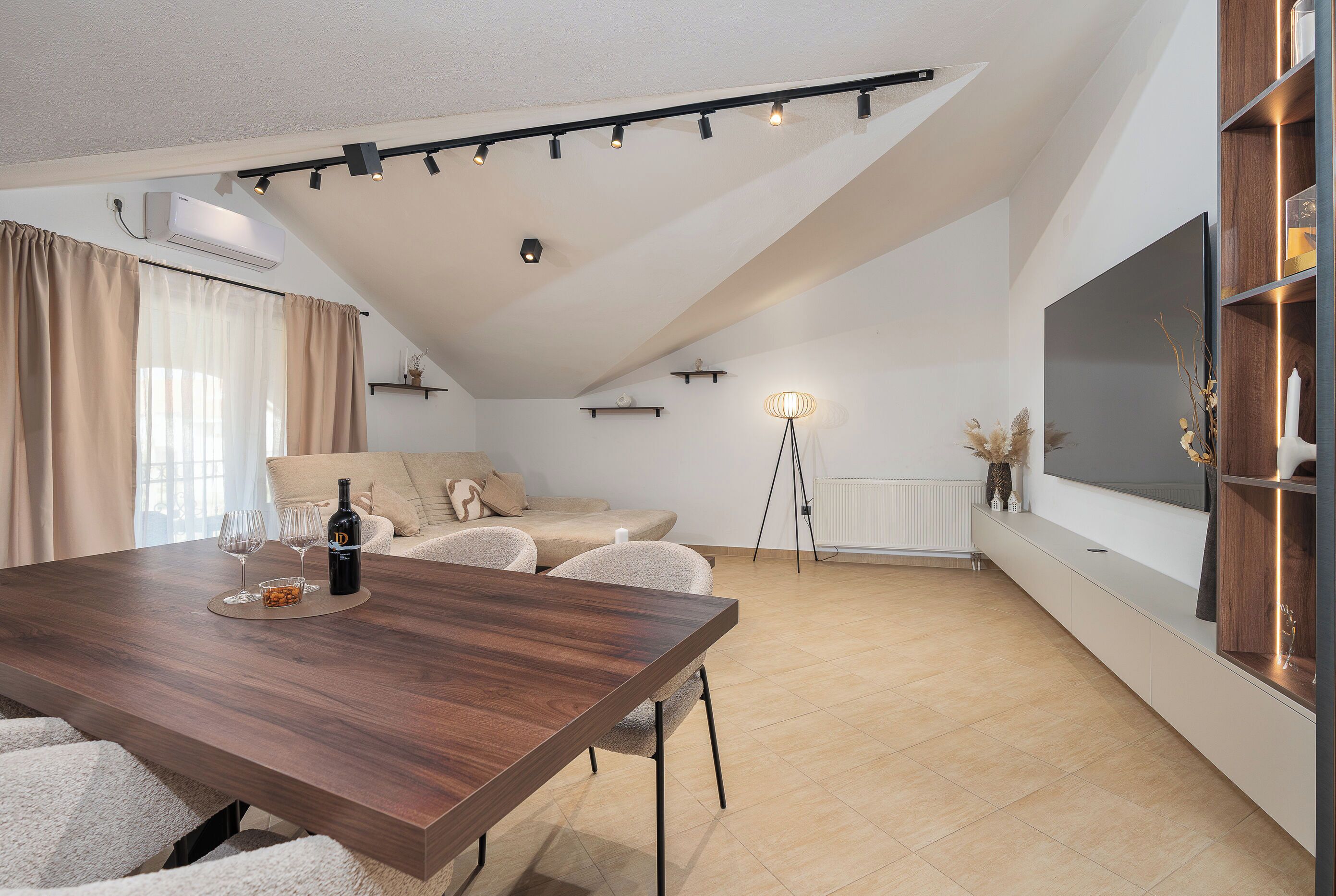 Villa | Wohnzimmer | Kamin