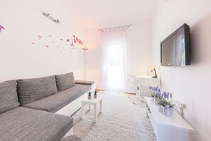 House | Living room - House Edvard (Prgomet)