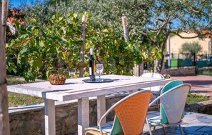 Courtyard - Villa Zelena Oaza (Labin)