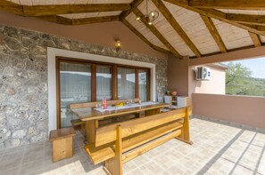 Villa | Erkély