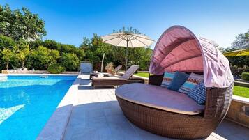 In-room safe, iron/ironing board, free WiFi