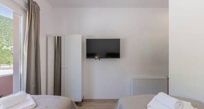 Villa Nebo - Heated Pool & Tennis Court