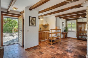 Villa | Private kitchen | Fridge, microwave, oven, stovetop - Villa Nonna Lucia (Groznjan)