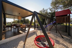 Tempat makan outdoor