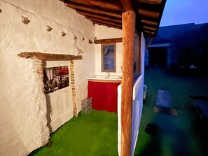 Property grounds - Spacious cottage with garden, pets allowed, near Blois (Muides-sur-Loire)
