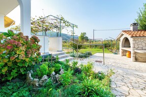 BBQ/picnic Area - Apartments Ruza Tomislav (Lopar)