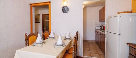 Apartment (A1) | Private kitchen | Fridge, microwave, stovetop, espresso maker