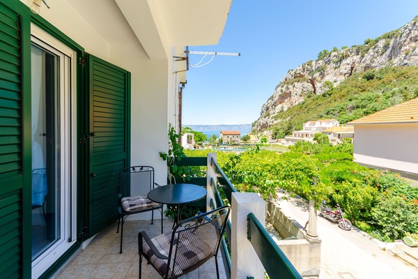 Apartment (A1) | Balcony