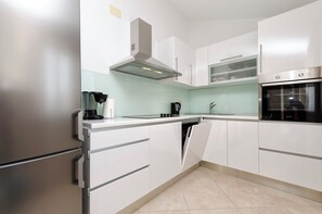 Apartment (A1) | Private kitchen - Apartments Family Idyll (Vodice)